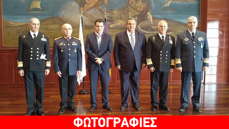 Απονομή Διαμνημόνευσης Αστέρα Αξίας και Τιμής στον υπουργό Άμυνας της Κύπρου Απονομή Διαμνημόνευσης Αστέρα Αξίας και Τιμής στον υπουργό Άμυνας της Κύπρου